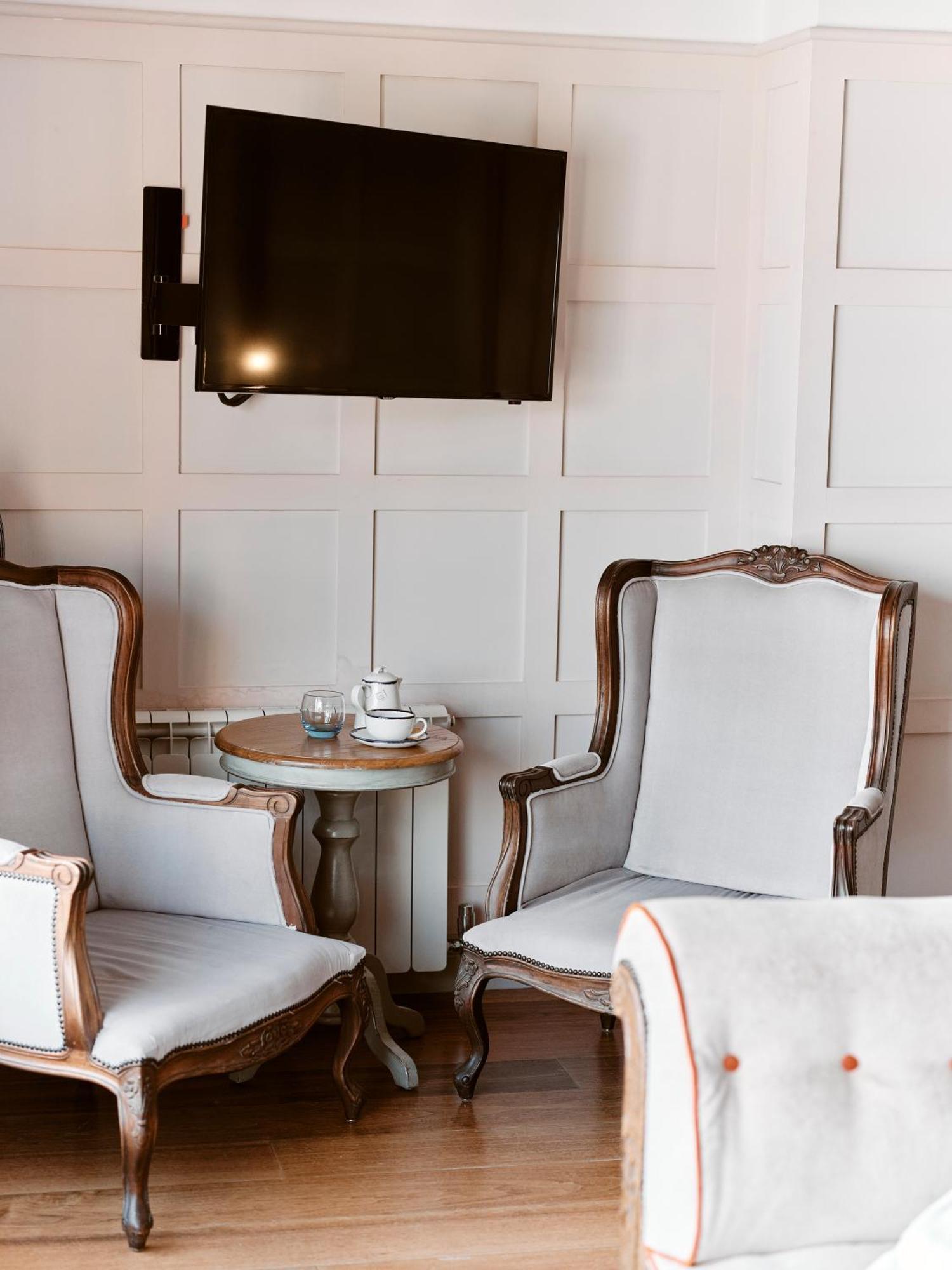 Old Court House Inn St Aubin Εξωτερικό φωτογραφία