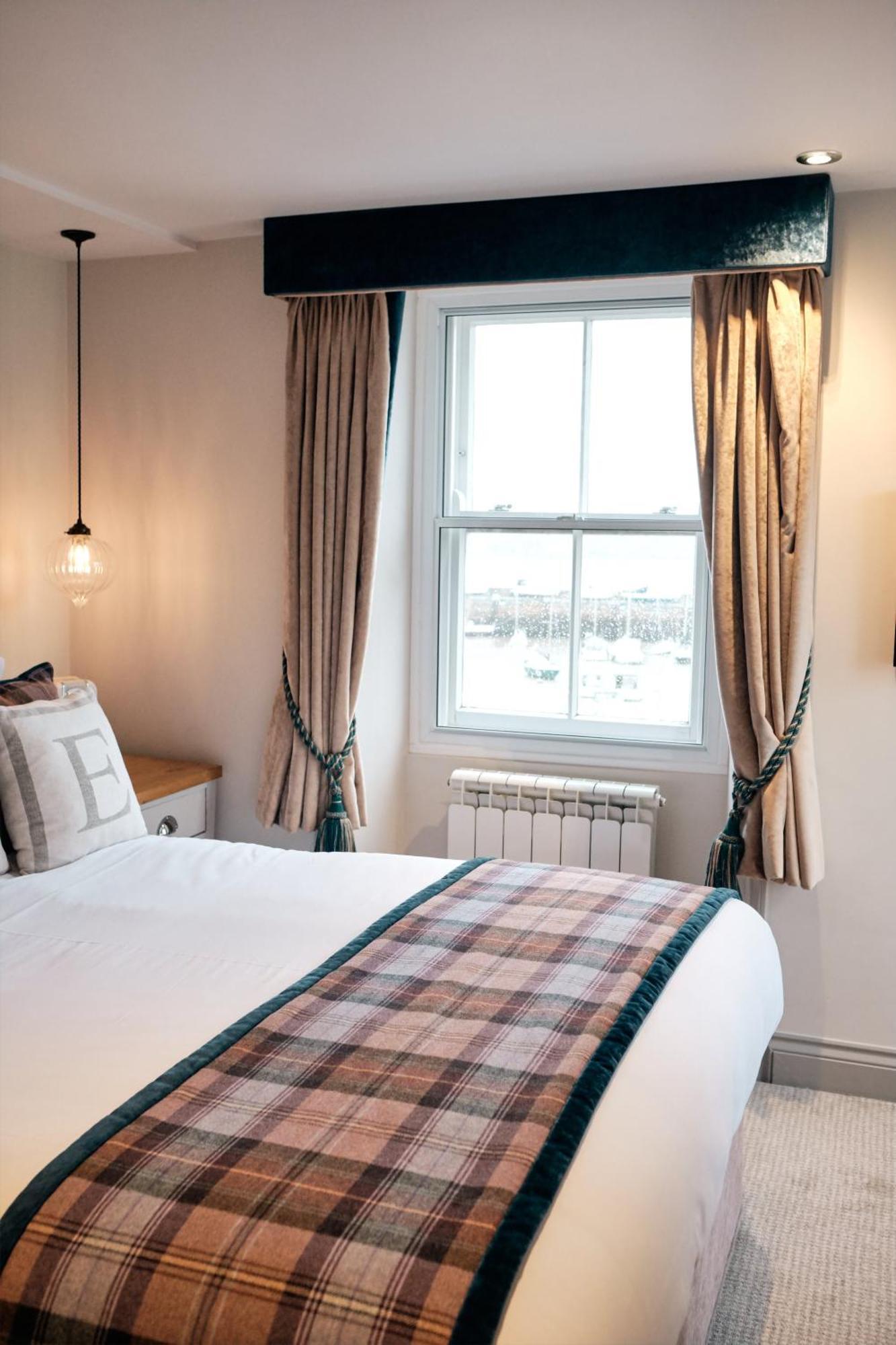 Old Court House Inn St Aubin Εξωτερικό φωτογραφία